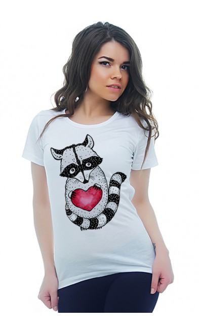 Женская футболка Енот и сердце