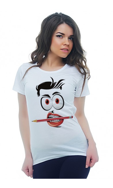 Женская футболка С карандашом в зубах